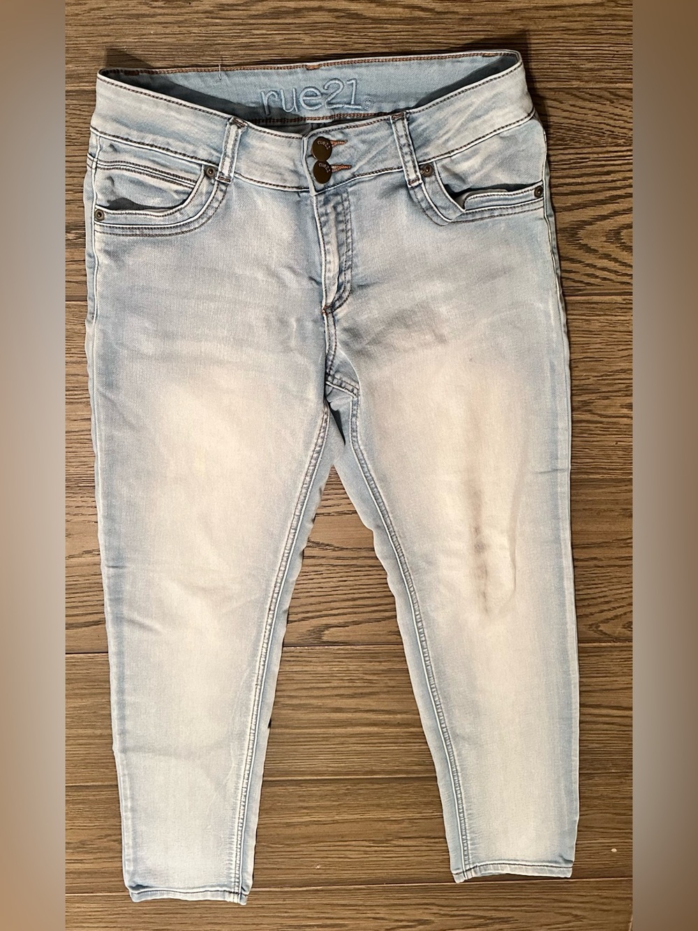 Rue21 Women’s Skinny Jeans in Light Blue Wash